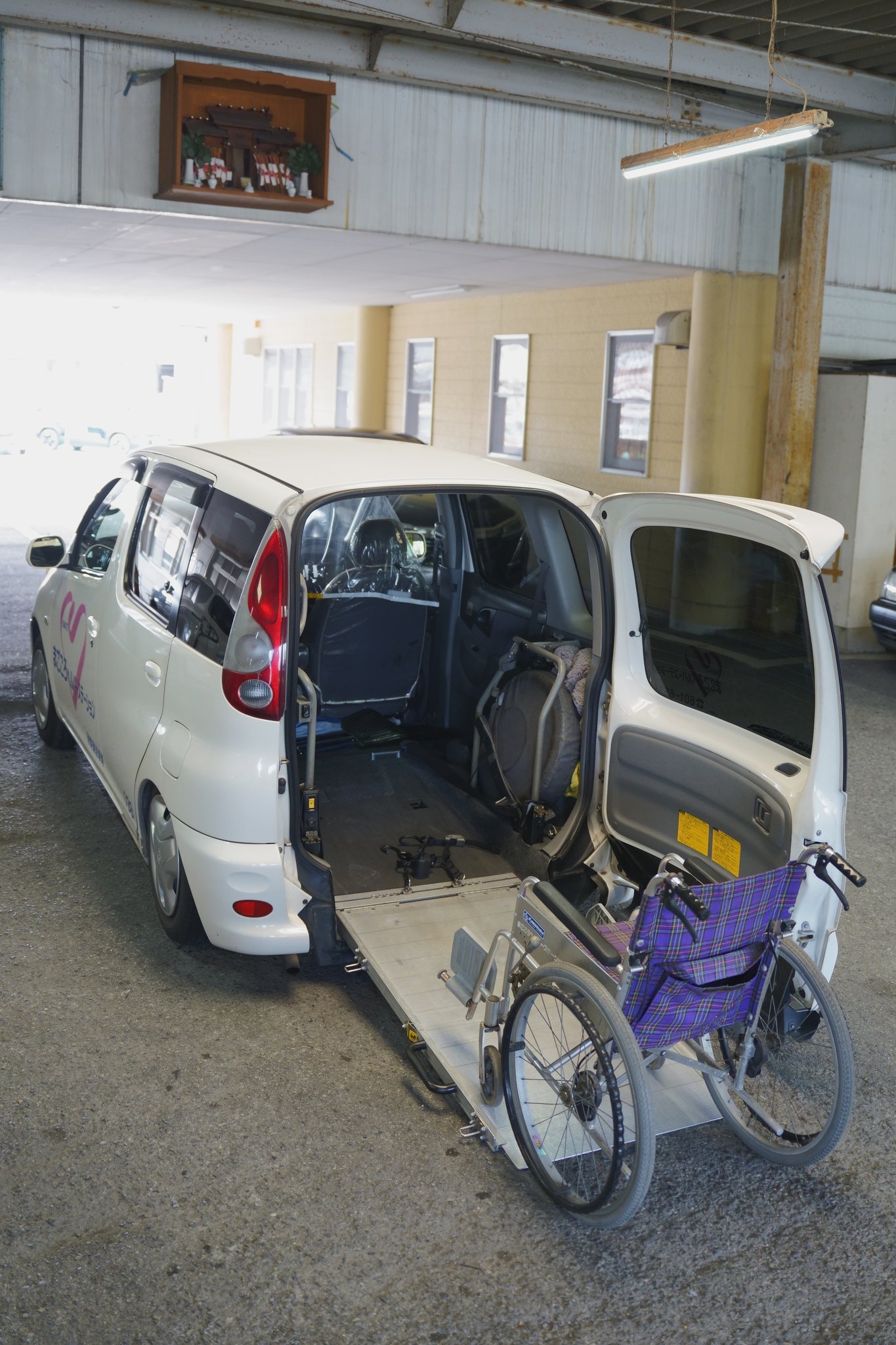 介護タクシーの車外写真